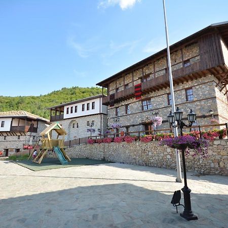 Macedonian Village Hotel & Resort Gorno Nerezi Buitenkant foto