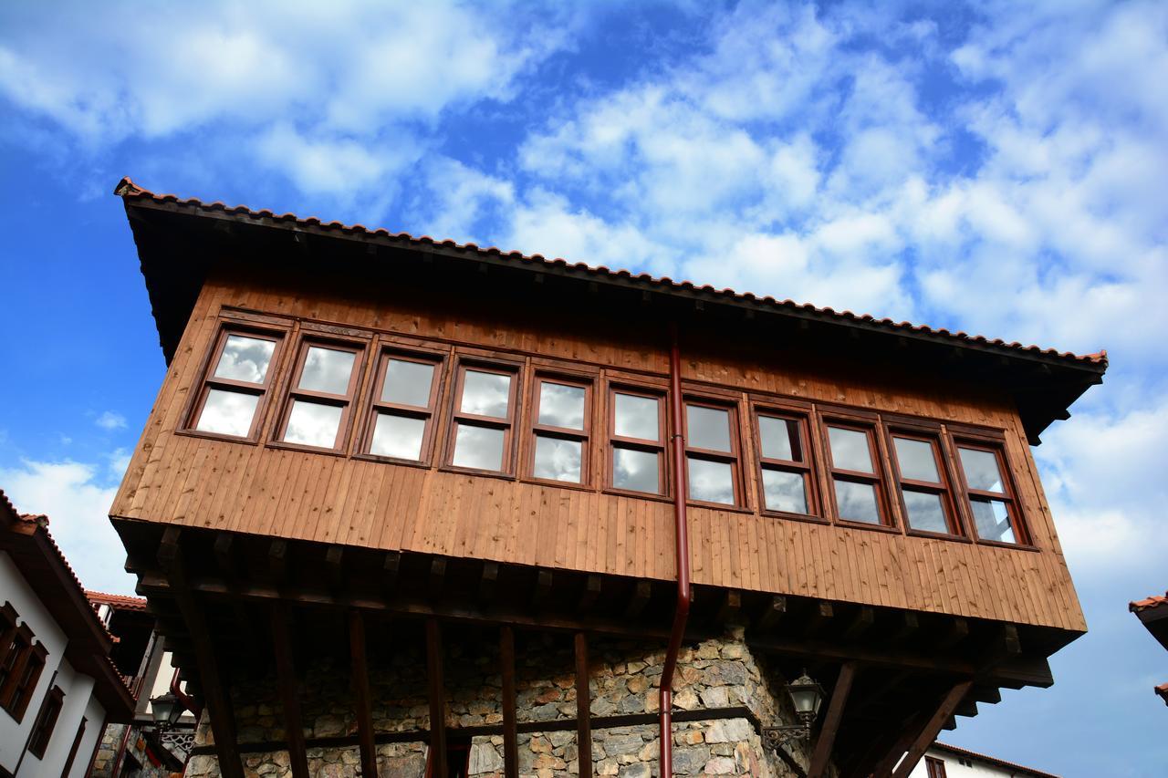 Macedonian Village Hotel & Resort Skopje Buitenkant foto