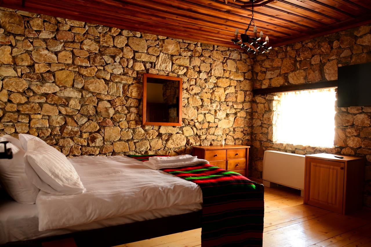 Macedonian Village Hotel & Resort Gorno Nerezi Buitenkant foto