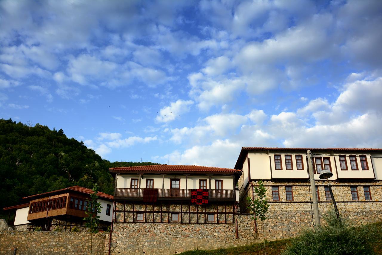 Macedonian Village Hotel & Resort Skopje Buitenkant foto