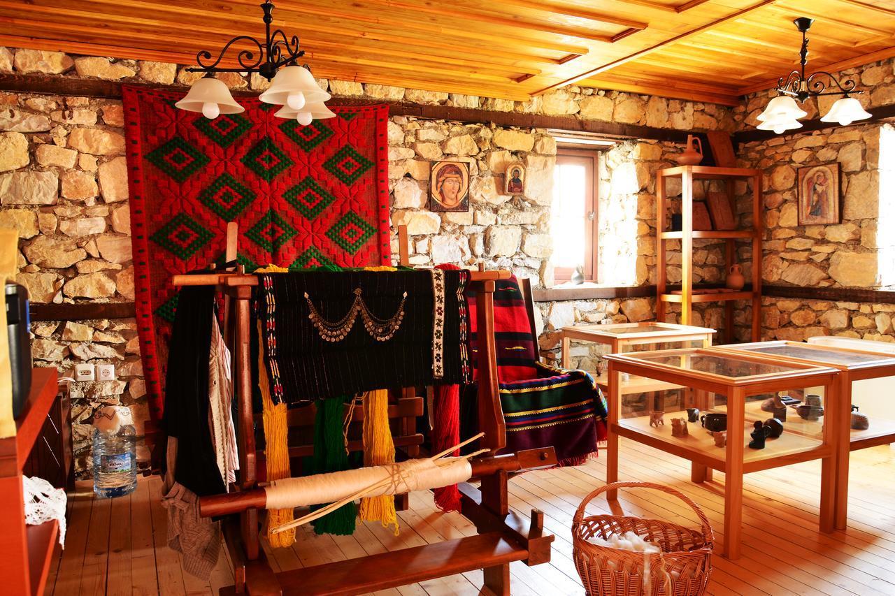 Macedonian Village Hotel & Resort Gorno Nerezi Buitenkant foto