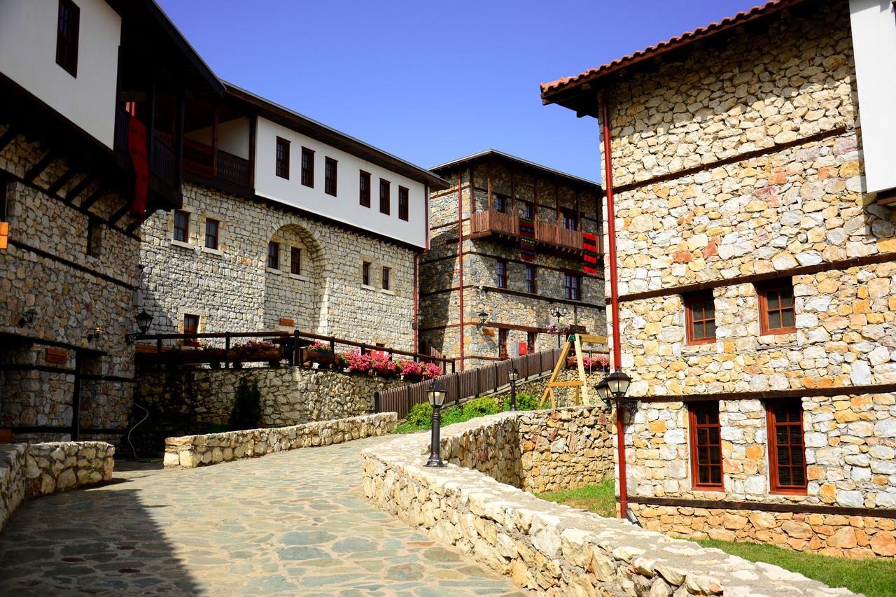 Macedonian Village Hotel & Resort Gorno Nerezi Buitenkant foto