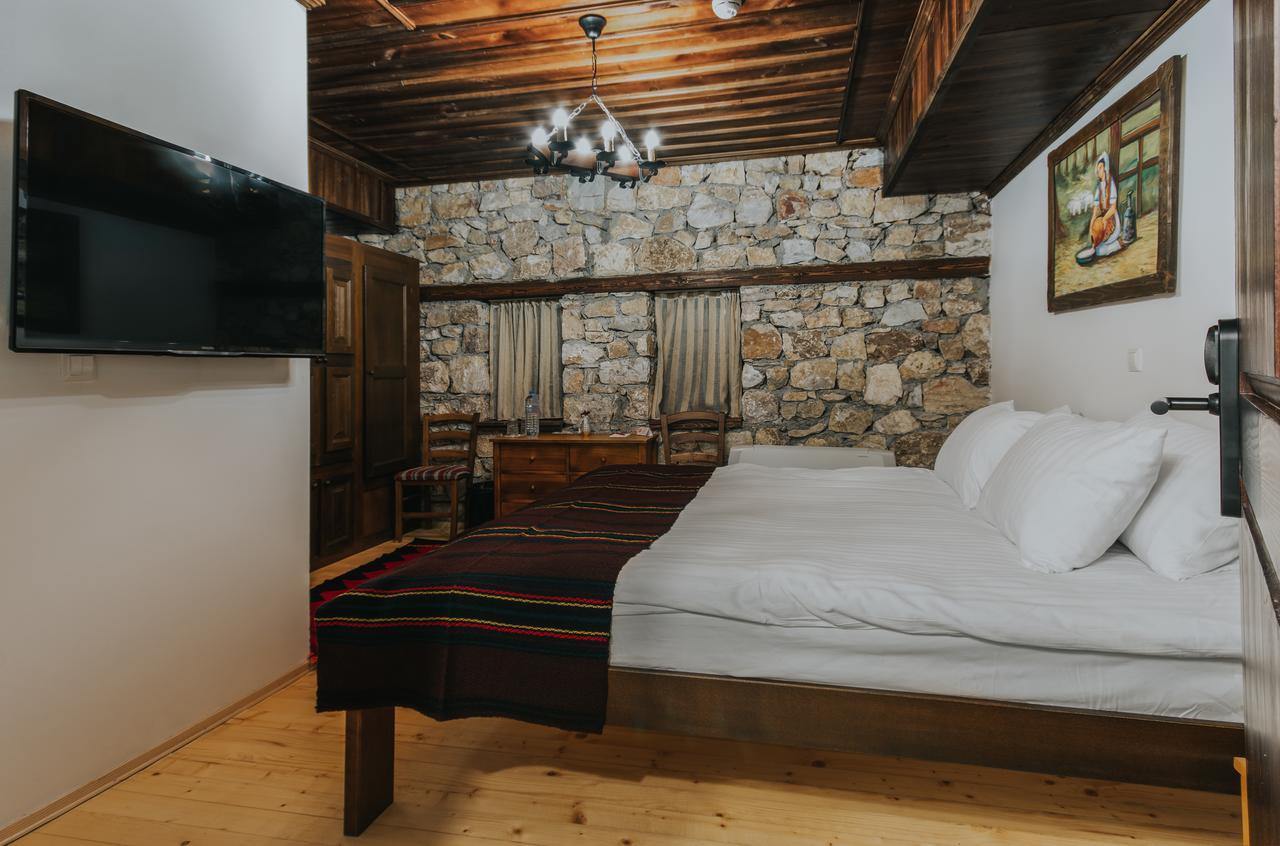 Macedonian Village Hotel & Resort Skopje Buitenkant foto