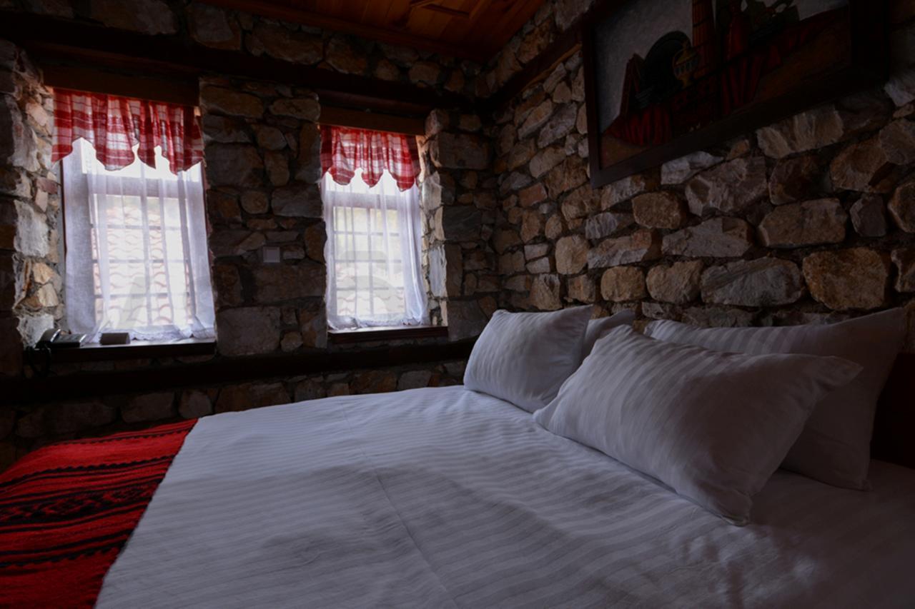 Macedonian Village Hotel & Resort Gorno Nerezi Buitenkant foto