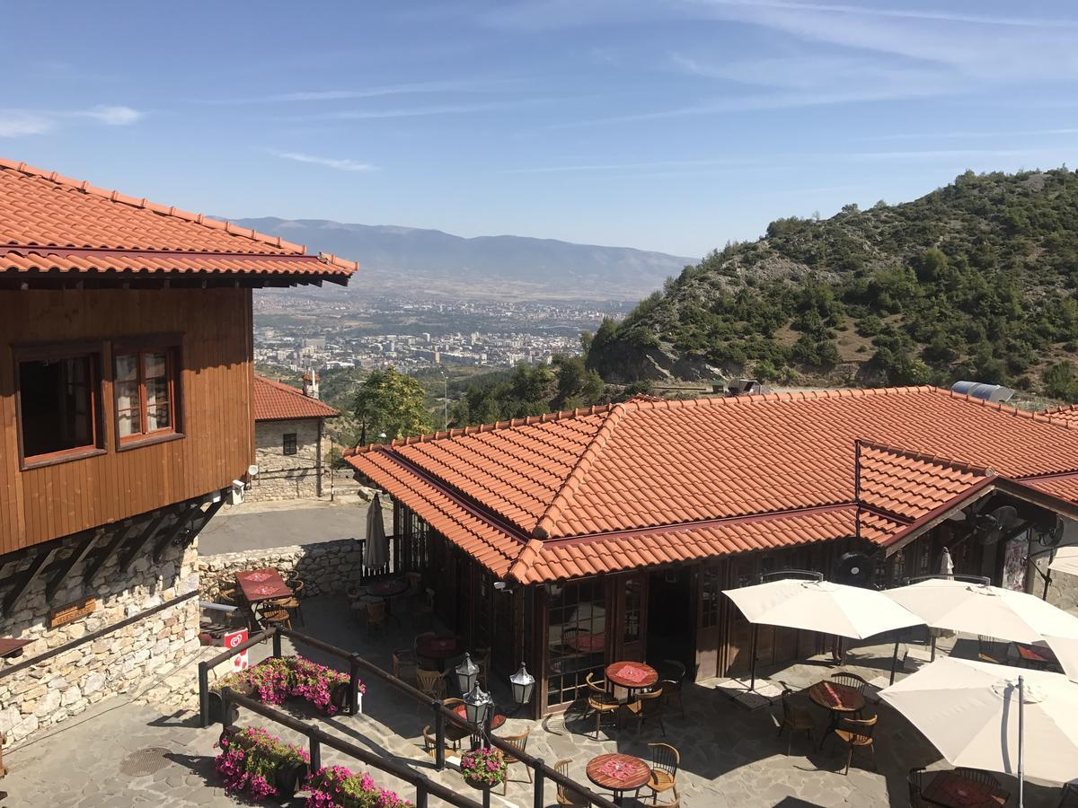 Macedonian Village Hotel & Resort Skopje Buitenkant foto